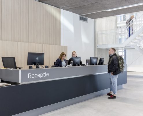 De receptie van een gebouw